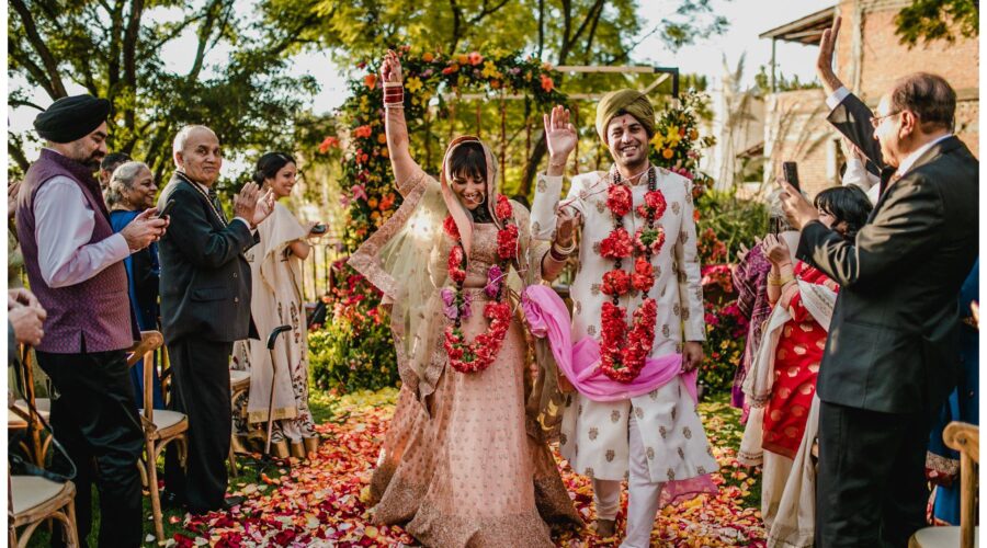 DESTINATION WEDDINGS: BETWEEN FLOWERS AND TRADITIONS